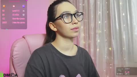 Snapshot of arianahot777 chatting on 02-24-25, 03:02 arianahot777 online show from 02-24-25, 03:02