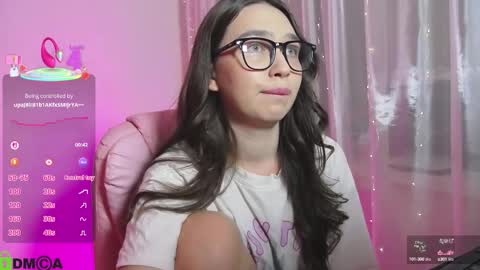 Snapshot of arianahot777 chatting on 09-09-25, 08:52 arianahot777 online show from 09-09-25, 08:52