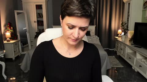 Ana online show from 12-27-24, 10:55