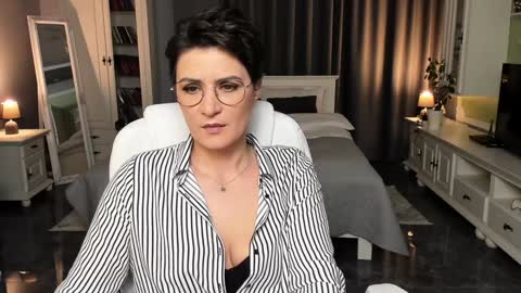 Ana online show from 01-28-25, 03:35