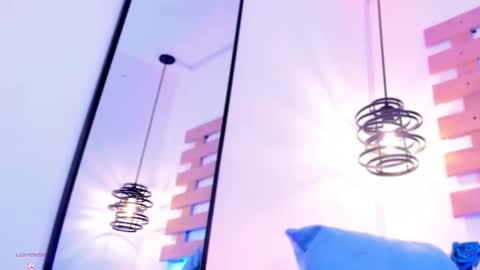 Ari  online show from 10-08-25, 02:36