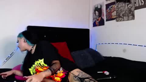 help me 100 hands up my OF is Free  online show from 01-05-25, 01:03