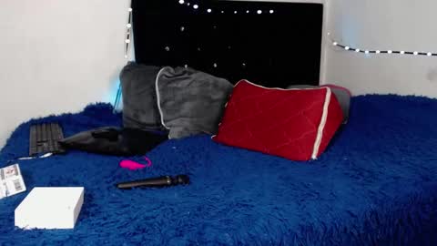 help me 100 hands up my OF is Free  online show from 02-22-25, 06:06