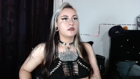 help me 100 hands up my OF is Free  online show from 09-25-25, 08:12