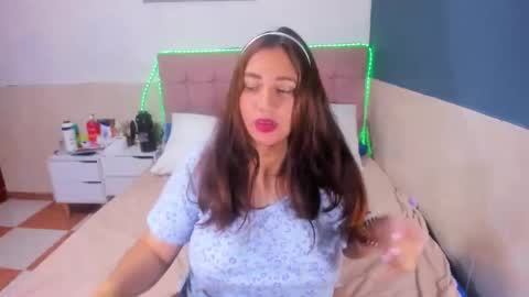 Snapshot of arianna_hot777 chatting on 12-16-25, 05:23 arianna_hot777 online show from 12-16-25, 05:23