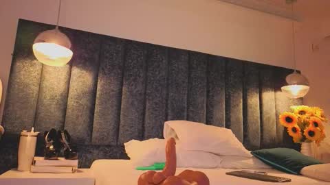 Arianna online show from 02-17-26, 07:42