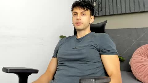 Snapshot of ariasaadeh chatting on 09-20-25, 12:06 ariasaadeh online show from 09-20-25, 12:06