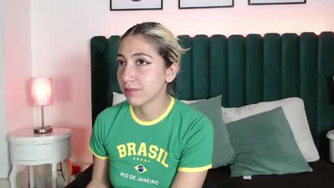 Ari Bunnie  online show from 04-17-26, 05:10