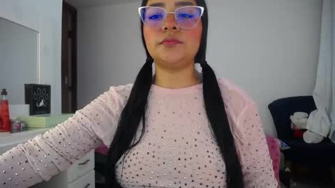 daniella online show from 10-22-25, 02:45