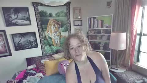 Arielle Ari online show from 10-07-25, 06:27