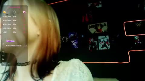 Snapshot of arielabradberry chatting on 02-10-26, 02:21 Ariel online show from 02-10-26, 02:21