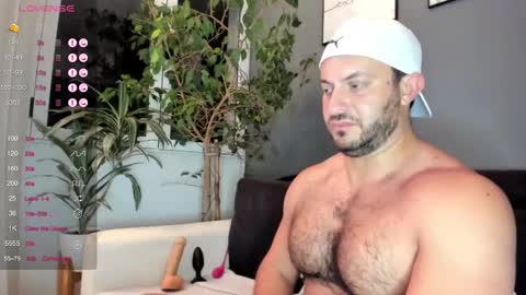 Ariel online show from 12-12-24, 03:54