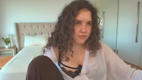 Snapshot of ariella_sol chatting on 02-19-26, 07:21 Ariella GTM3 Tue Wed Thu Fri Sat 0400 am-1030pm online show from 02-19-26, 07:21