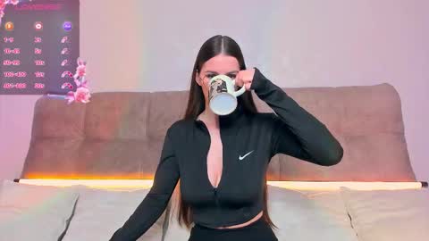 Snapshot of ariellateska chatting on 10-25-25, 04:20 Ariella online show from 10-25-25, 04:20