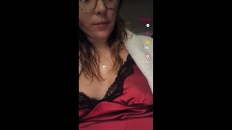 Ariel Violet online show from 10-28-25, 12:14