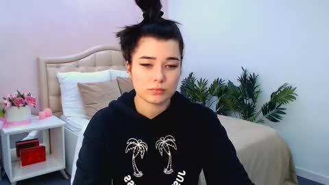 Ari online show from 10-21-25, 10:05