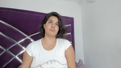 Snapshot of ariht chatting on 12-15-24, 10:39 ariht online show from 12-15-24, 10:39