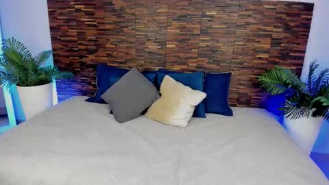 ARIANNA online show from 12-23-25, 04:21