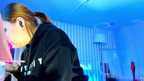 Snapshot of ariianabaker chatting on 01-27-25, 02:35 Arianna online show from 01-27-25, 02:35