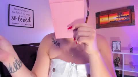 Snapshot of ariianabaker chatting on 02-12-25, 12:12 Arianna online show from 02-12-25, 12:12