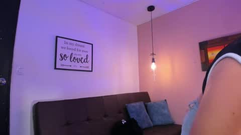 Snapshot of ariianabaker chatting on 03-04-25, 06:29 Arianna online show from 03-04-25, 06:29