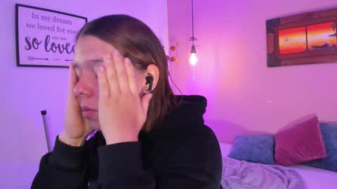 Snapshot of ariianabaker chatting on 03-10-25, 12:26 Arianna online show from 03-10-25, 12:26