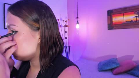 Snapshot of ariianabaker chatting on 03-11-25, 12:06 Arianna online show from 03-11-25, 12:06