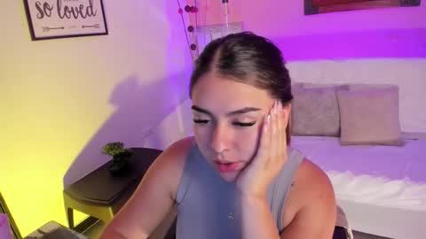 Snapshot of ariianabaker chatting on 10-18-25, 04:19 Arianna online show from 10-18-25, 04:19