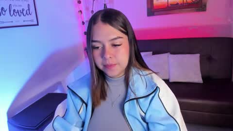 Snapshot of ariianabaker chatting on 10-29-25, 12:29 Arianna online show from 10-29-25, 12:29