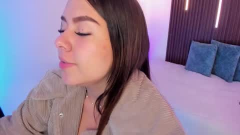 Snapshot of ariianabaker chatting on 12-16-25, 01:27 Arianna online show from 12-16-25, 01:27