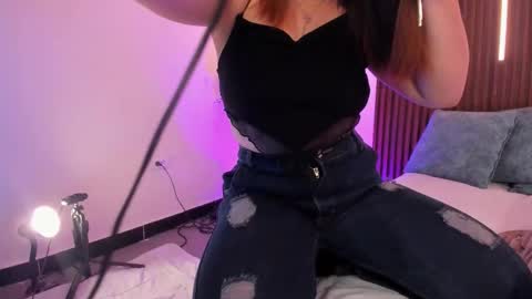 Snapshot of ariianabaker chatting on 02-04-26, 02:23 Arianna online show from 02-04-26, 02:23