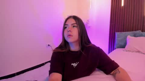 Snapshot of ariianabaker chatting on 02-09-26, 01:37 Arianna online show from 02-09-26, 01:37