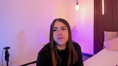 Snapshot of ariianabaker chatting on 02-18-26, 03:30 Arianna online show from 02-18-26, 03:30