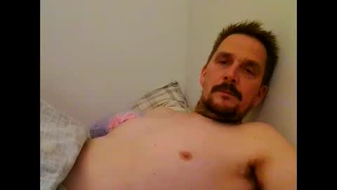 Snapshot of ariparikrigsmann chatting on 01-02-25, 10:22 ariparikrigsmann online show from 01-02-25, 10:22