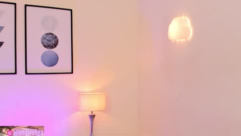   Nice to meet you  thumb up me please its important I  LOOK MY BIO DOWN online show from 01-15-26, 05:49