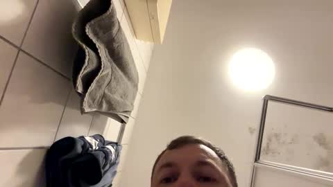 Snapshot of armyskater32 chatting on 09-08-25, 08:08 armyskater32 online show from 09-08-25, 08:08