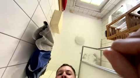 Snapshot of armyskater32 chatting on 10-01-25, 09:59 armyskater32 online show from 10-01-25, 09:59