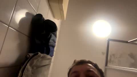 Snapshot of armyskater32 chatting on 10-14-25, 08:53 armyskater32 online show from 10-14-25, 08:53