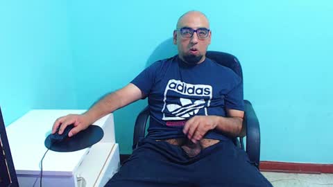 Snapshot of arnelux72 chatting on 01-08-25, 05:16 arnelux72 online show from 01-08-25, 05:16