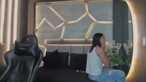 Arohom Lester online show from 11-15-25, 10:45