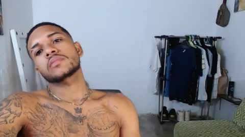 aron_7 online show from 02-01-25, 05:18