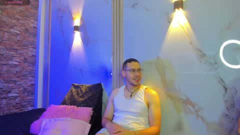 aron and molly online show from 11-16-25, 12:33