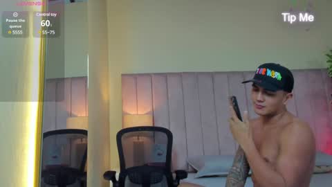 ARON BOLT online show from 01-10-25, 02:35