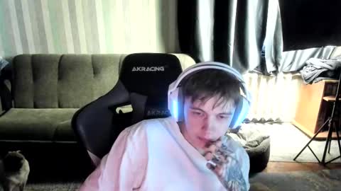 Snapshot of aron_neall chatting on 01-14-26, 07:36 biggest penis online show from 01-14-26, 07:36