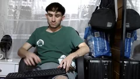 Aron G Franco online show from 09-30-25, 04:28