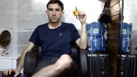 Aron G Franco online show from 11-26-25, 04:08