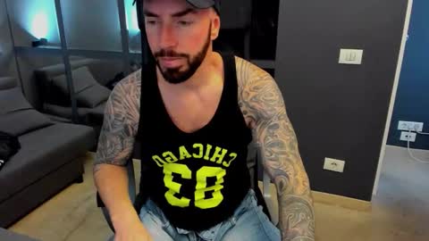 AronGrant online show from 12-19-25, 10:00