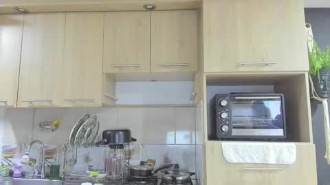 ARON  Independent model  online show from 09-29-25, 10:47