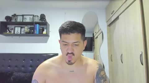 ARON  Independent model  online show from 12-19-25, 12:50