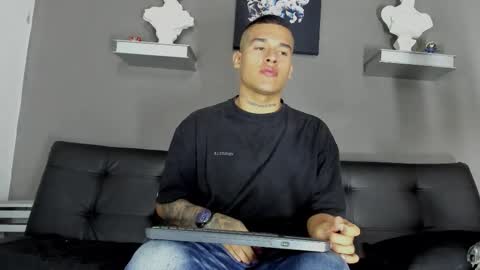 Snapshot of aroon_fit chatting on 02-03-26, 11:59 AROON HOT online show from 02-03-26, 11:59